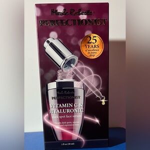 Perfectionist Vitamin C & Hyaluronic Serum - (brand new)